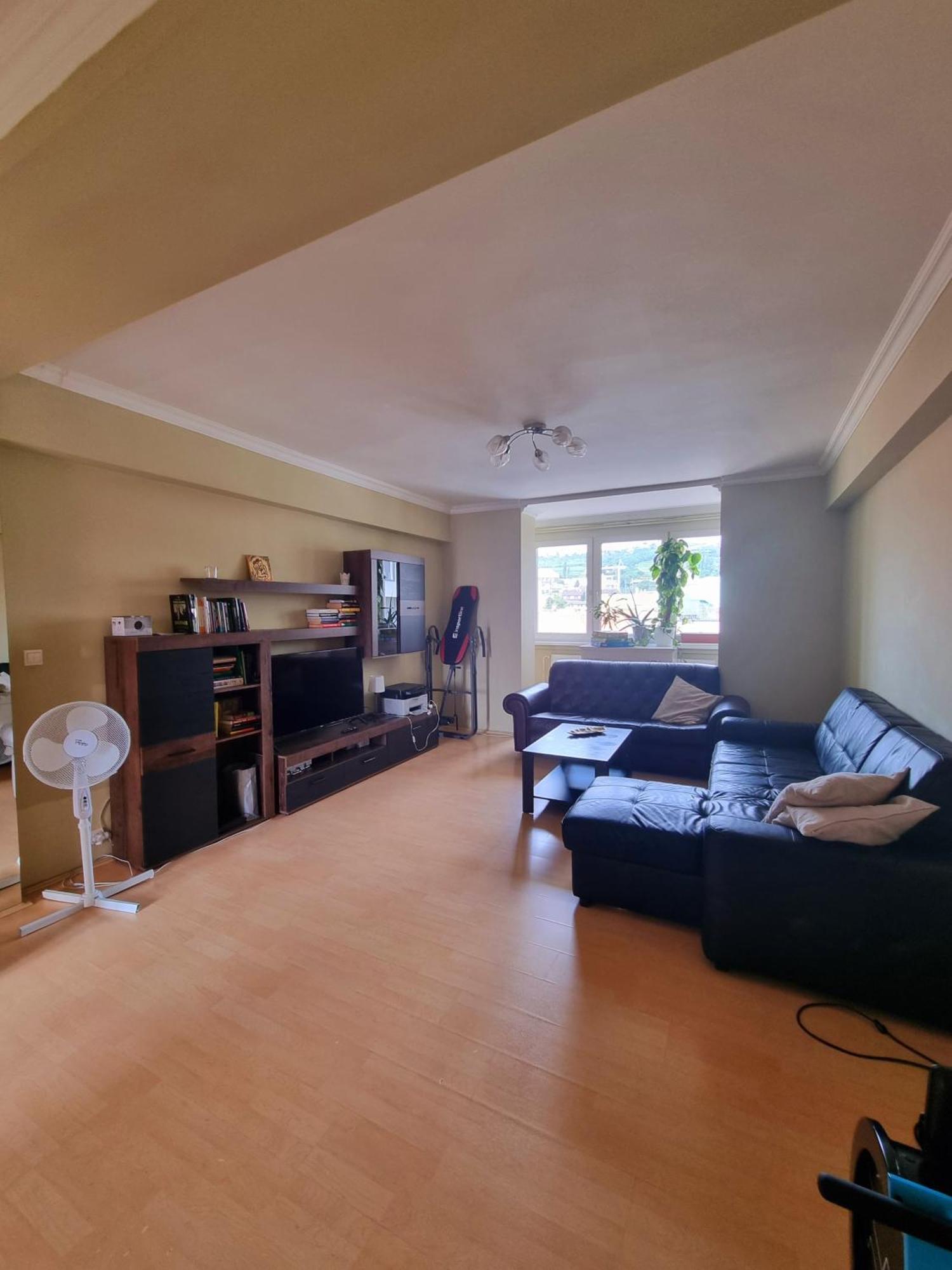Big 4 Room Huge Apartment Братислава Екстериор снимка