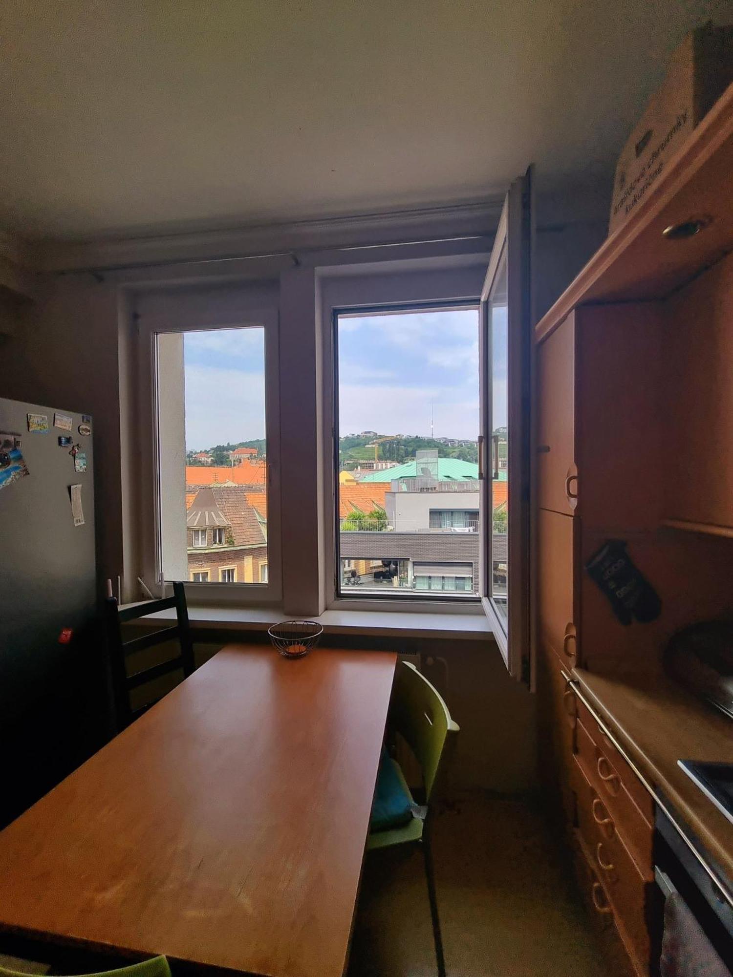 Big 4 Room Huge Apartment Братислава Екстериор снимка